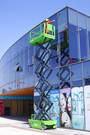 Hydraulic Motor Driving Self-propelled Scissor Lift Platform 12m Working Height