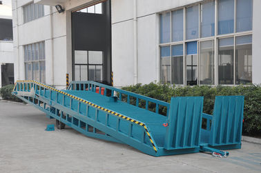 Manual /Electrical Mobile Dock Ramp 1.8 Meters Working Height 8000Kg Loading Capacity for Work Shop